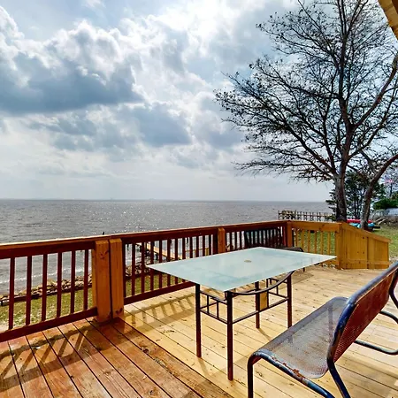Bayfront Breeze Villa